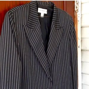 Liz Claiborne pinstriped blazer. It was too long on me. Very nice blazer.